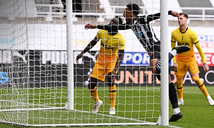 Tottenham h&ograve;a Newcastle, Jose Mourinho tua lại &lsquo;b&agrave;i ca mu&ocirc;n thuở&rsquo; - Ảnh 1