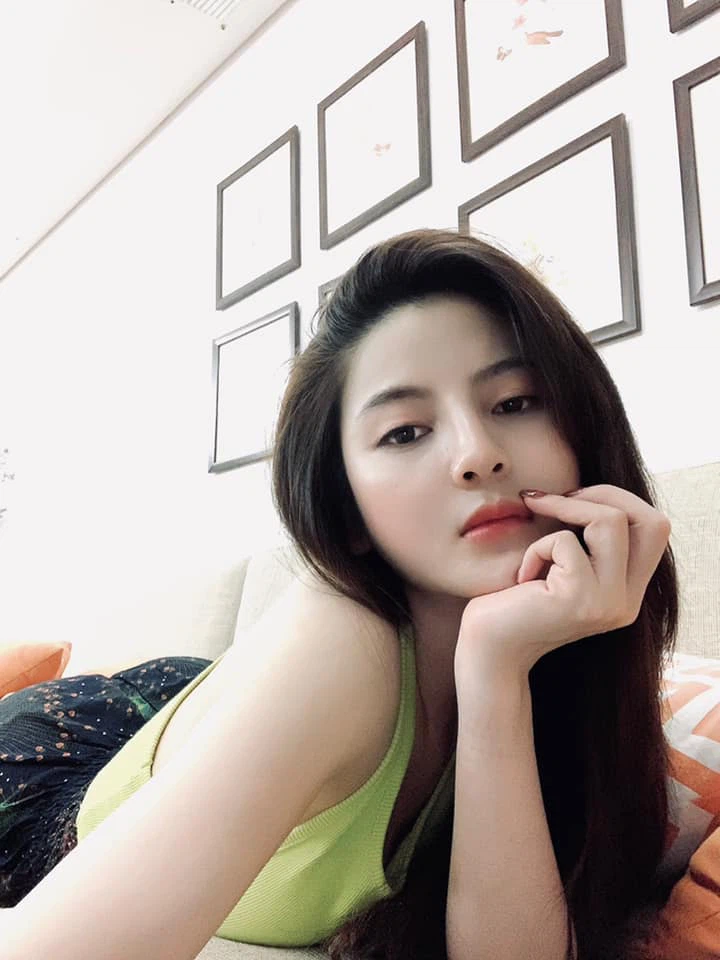 Bạn g&aacute;i tin đồn Quang Hải thăng hạng nhan sắc nhờ chỉnh sửa? - Ảnh 6