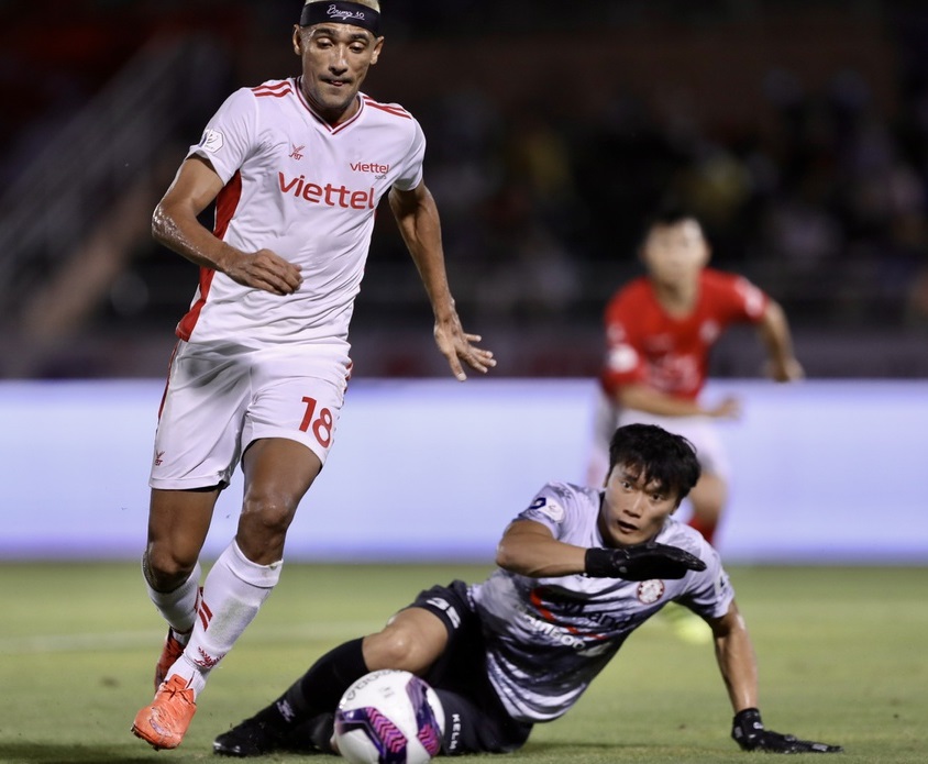 HLV Polking cảm th&ocirc;ng s&acirc;u sắc với sai lầm của thủ m&ocirc;n B&ugrave;i Tiến Dũng - Ảnh 1