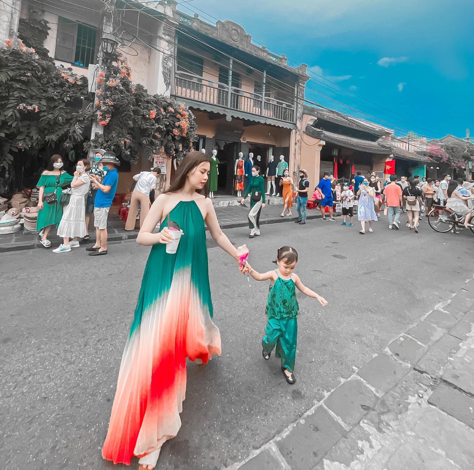 Quế Ngọc Hải v&agrave; b&agrave; x&atilde; 'tranh thủ sản xuất' em b&eacute; thứ 2 - Ảnh 1