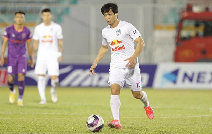 C&ocirc;ng Phượng lẽ ra đ&atilde; c&oacute; 10 b&agrave;n thắng ở V-League 2021 - Ảnh 1