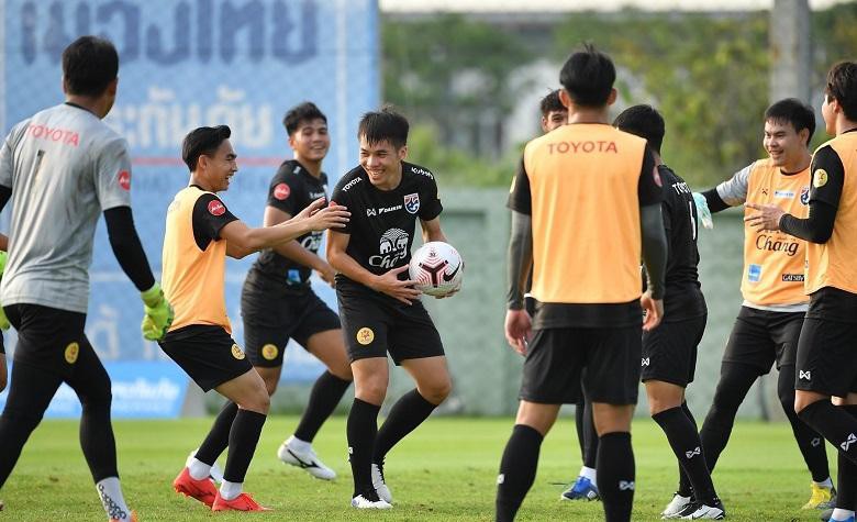 Đội tuyển Th&aacute;i Lan 'toang' v&igrave; Covid-19 - Ảnh 1