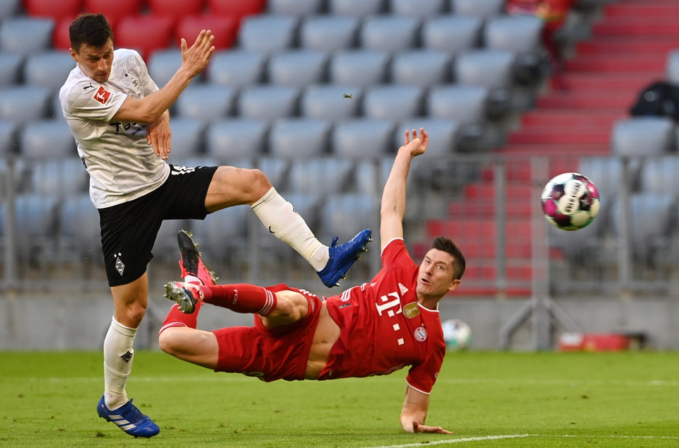 Bayern Munich lập một loạt kỷ lục trong ng&agrave;y v&ocirc; địch Bundesliga 2020/21 - Ảnh 1