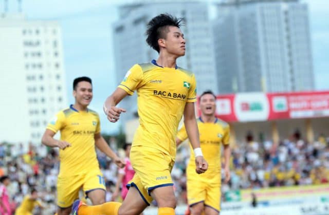 Phan Văn Đức b&aacute;o tin vui cho người h&acirc;m mộ SLNA - Ảnh 1