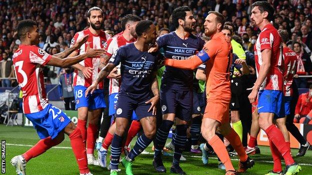 Bản tin s&aacute;ng 16/4: UEFA treo gi&ograve; h&agrave;ng loạt cầu thủ Man City ở trận đấu với Real? - Ảnh 2