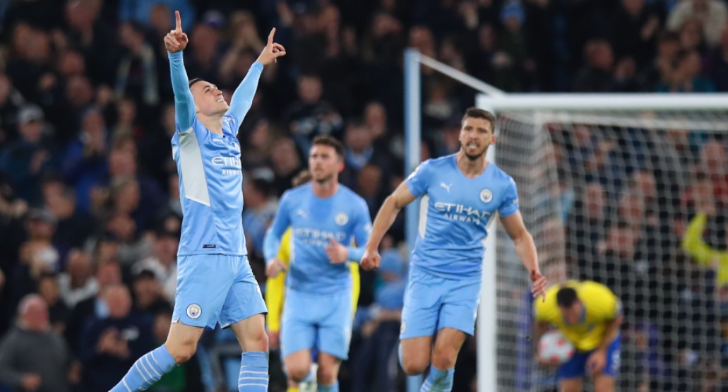 Bản tin s&aacute;ng 21/4: Arsenal trở lại đường đua; Man City đ&ograve;i lại ng&ocirc;i đầu NHA - Ảnh 1