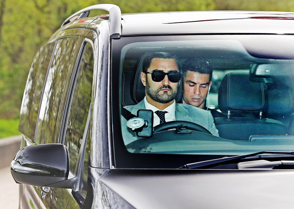 Bản tin s&aacute;ng 21/4: Arsenal trở lại đường đua; Man City đ&ograve;i lại ng&ocirc;i đầu NHA - Ảnh 3