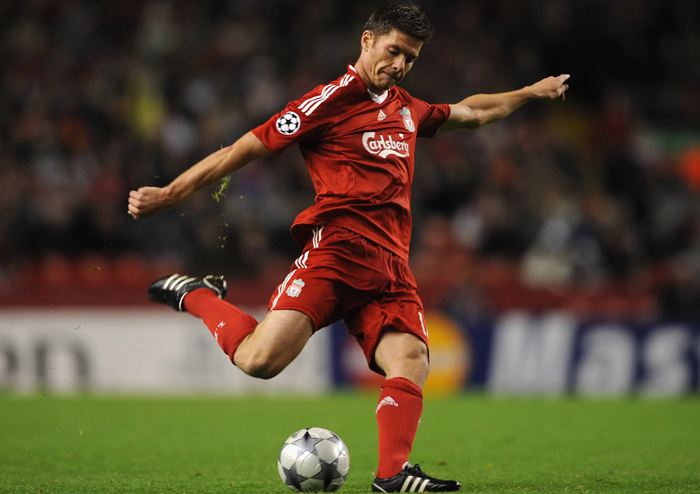 Những ngôi sao từng khoác áo cả Liverpool và Real Madrid: Fabinho, Michael Owen, Xabi Alonso và hơn thế… - Ảnh 6