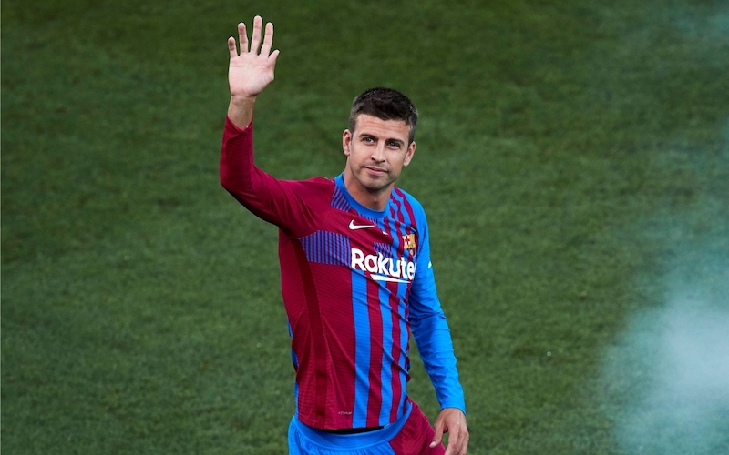 Barcelona nợ chủ tịch Pique số tiền lương khổng lồ - Ảnh 1