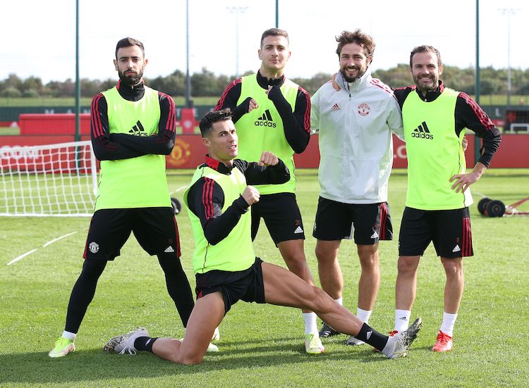 Ten Hag gửi email cảnh b&aacute;o cầu thủ MU trước m&ugrave;a giải mới - Ảnh 2