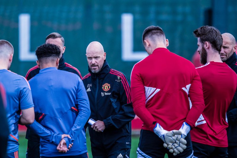 Erik Ten Hag &ldquo;phục hưng&rdquo; những quy tắc đ&atilde; l&agrave;m n&ecirc;n thương hiệu Sir Alex - Ảnh 3