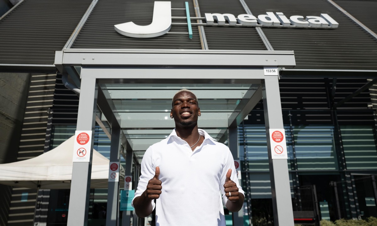 Vừa chia tay Quỷ Đỏ, Pogba đ&atilde; c&oacute; h&agrave;nh động 