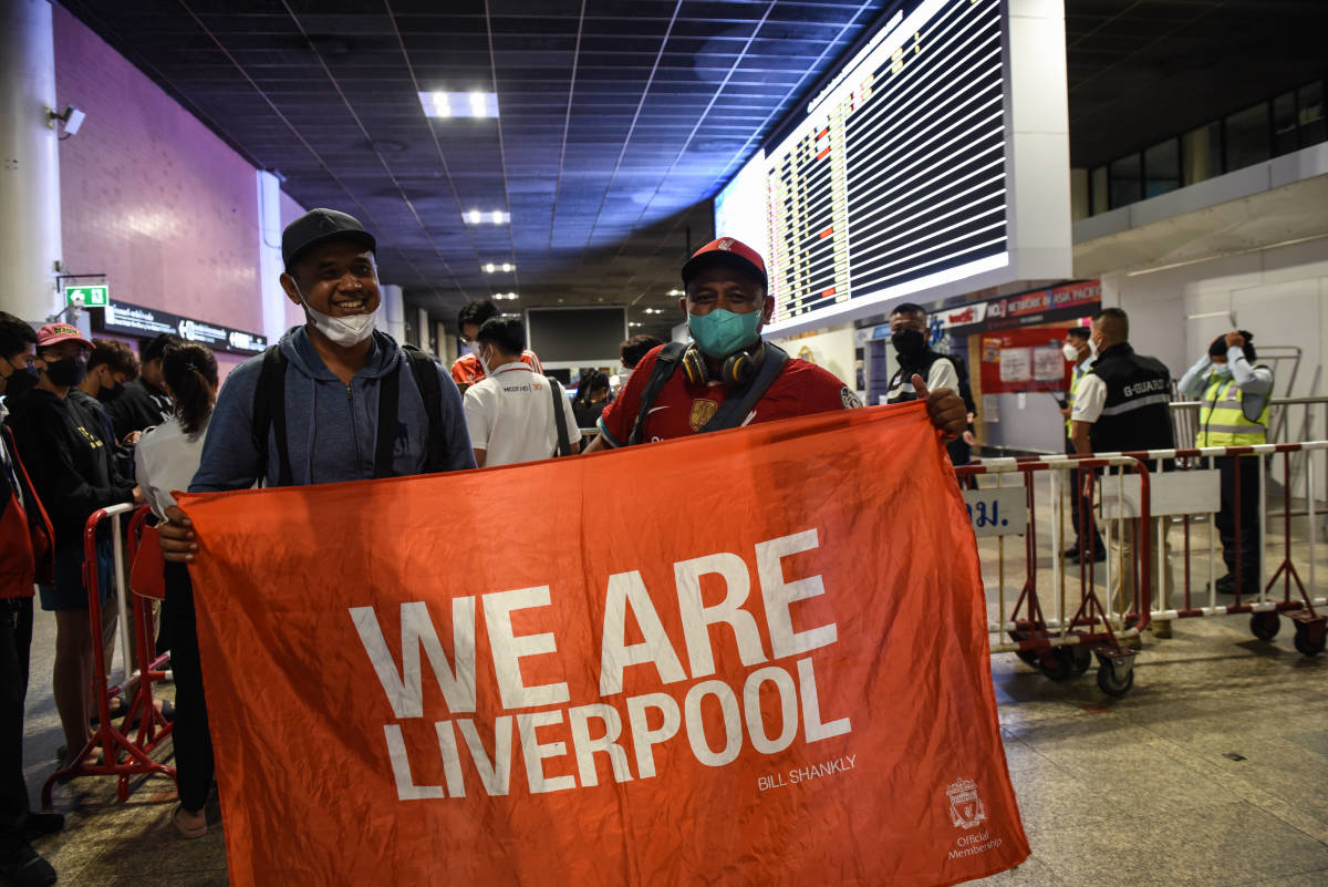 Klopp bu&ocirc;ng lời ch&acirc;m chọc Man United trước m&agrave;n thư h&ugrave;ng tr&ecirc;n đất Th&aacute;i - Ảnh 1