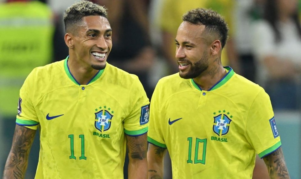 Sao Barca chỉ ra sai lầm lớn nhất trong cuộc đời của Neymar - Ảnh 1