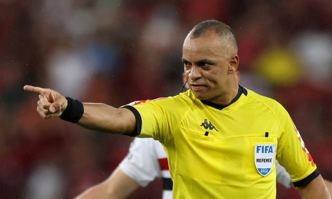 Danh tính trọng tài bắt trận Anh vs Pháp, 2h ngày 11/12 - Ảnh 1