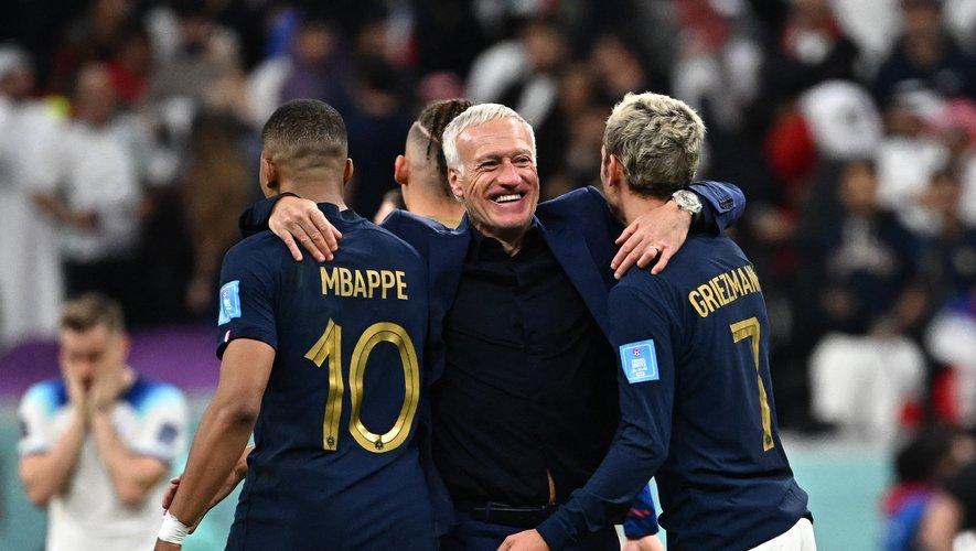 HLV Deschamps đi v&agrave;o lịch sử World Cup c&ugrave;ng tuyển Ph&aacute;p - Ảnh 1