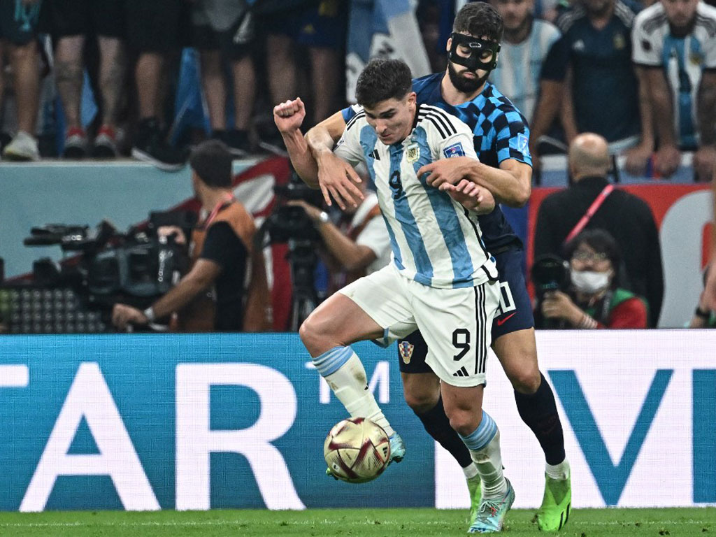 Top 5 cầu thủ xuất sắc nhất b&aacute;n kết World Cup 2022 - Ảnh 2