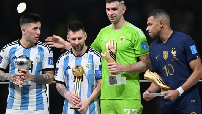 Mbappe lần đầu l&ecirc;n tiếng về Messi sau chung kết World Cup - Ảnh 2