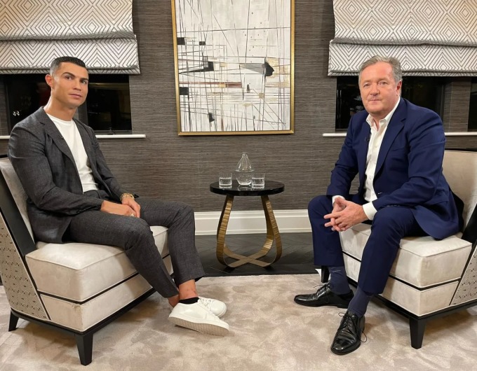 Piers Morgan tự h&agrave;o khi 'gi&uacute;p' Ronaldo rời Man United - Ảnh 1