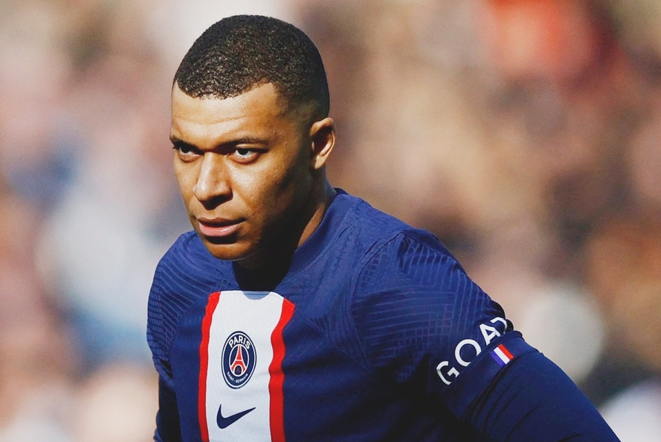 Mbappe đ&iacute;ch th&acirc;n l&agrave;m r&otilde; việc chỉ tr&iacute;ch Neymar v&ocirc; kỷ luật - Ảnh 1