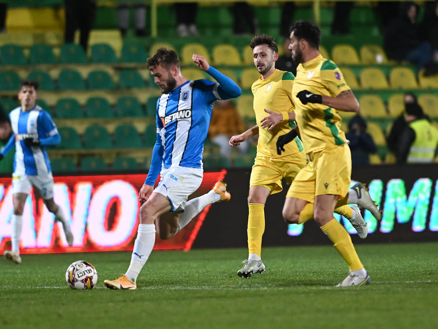 Kèo xiên thơm nhất hôm nay 24/2: U Craiova vs Mioveni - Ảnh 1