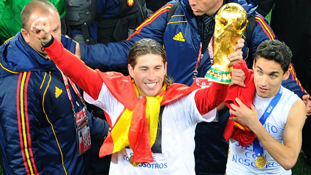 Ramos ch&iacute;nh thức n&oacute;i lời gi&atilde; từ ĐTQG T&acirc;y Ban Nha - Ảnh 2