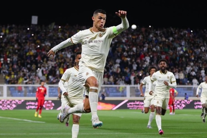 Ronaldo thăng hoa rực rỡ, thiết lập h&agrave;ng loạt kỷ lục ở Al Nassr - Ảnh 1