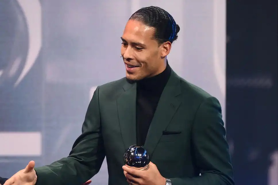 Van Dijk tuy&ecirc;n bố Liverpool vẫn dự Champion League m&ugrave;a tới - Ảnh 3