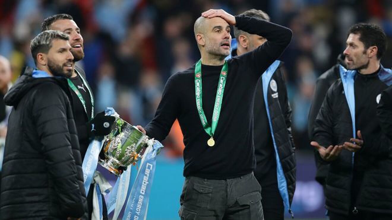 Man United giải cơn kh&aacute;t danh hiệu, Pep tranh thủ v&agrave;o mỉa mai - Ảnh 2