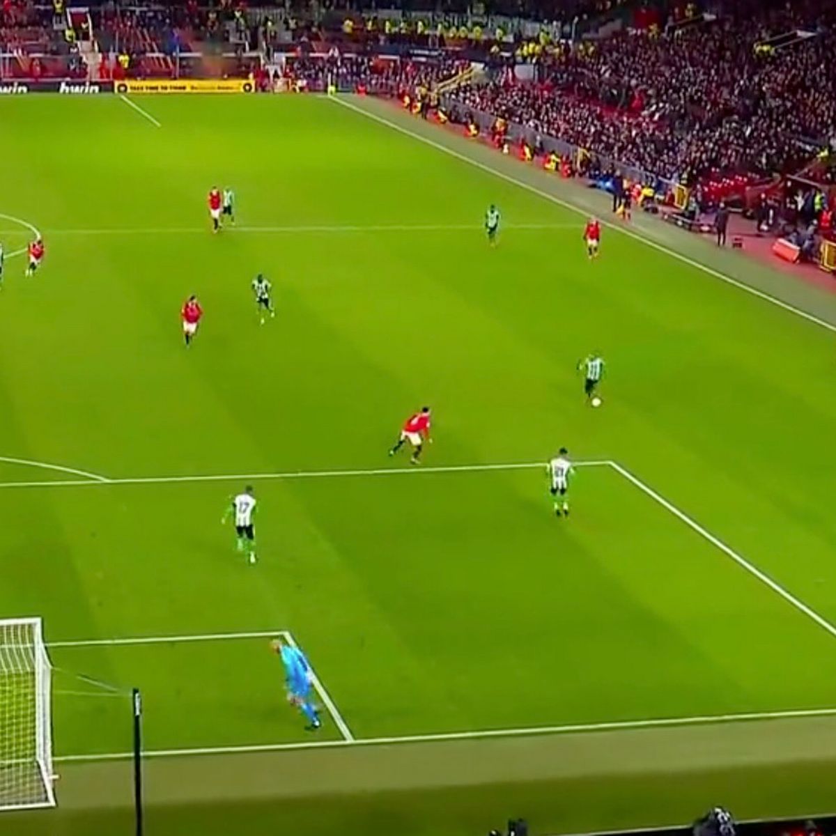 4 điểm nhấn Man United 4-1 Real Betis: Điểm đen ở vị tr&iacute; g&aacute;c đền - Ảnh 4