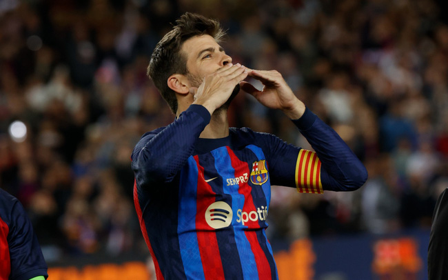 Pique sẵn s&agrave;ng 