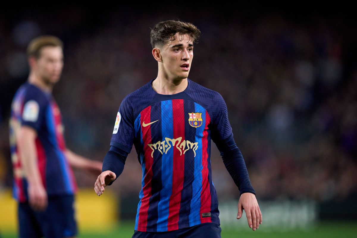 Tin Barca s&aacute;ng 25/3: Tr&oacute;i ch&acirc;n si&ecirc;u trung vệ; Pedri để ngỏ khả năng rời Barca - Ảnh 2