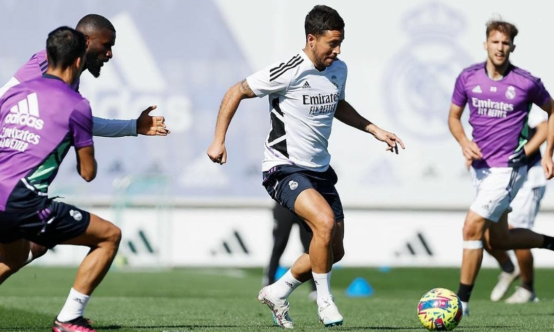 Với việc này, Hazard khiến CĐV lạc quan nhất cũng phải tuyệt vọng - Ảnh 1