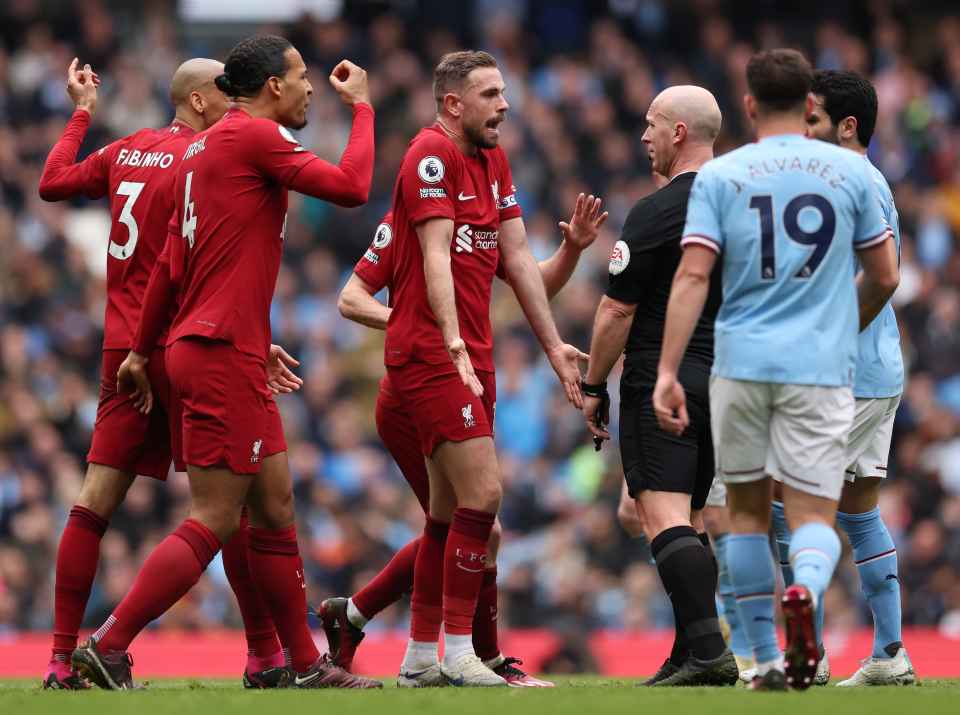 Klopp chỉ ra 4 cái tên thi đấu tốt nhất trước Man City - Ảnh 1