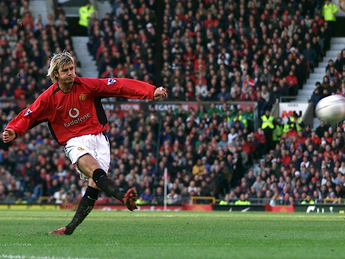 Top 4 ch&acirc;n s&uacute;t phạt đ&aacute;ng sợ nhất lịch sử Premier League - Ảnh 1