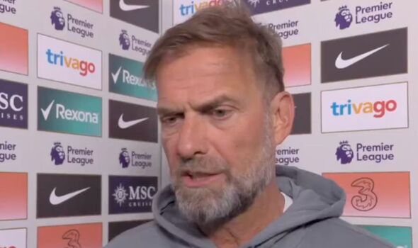 Tin Liverpool s&aacute;ng 05/04: Milner đi v&agrave;o lịch sử; Klopp bu&ocirc;ng Premier League? - Ảnh 1