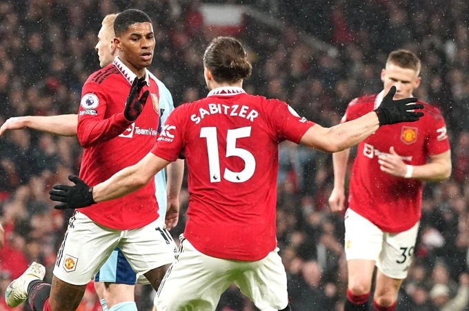 Ten Hag hối th&uacute;c BLĐ Man United giữ ch&acirc;n một học tr&ograve; - Ảnh 3