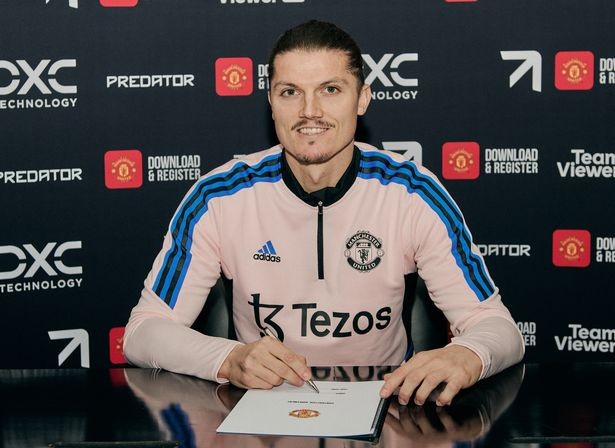 &ldquo;T&ocirc;i kh&ocirc;ng cần suy nghĩ qu&aacute; 10 gi&acirc;y sau khi Man United gọi&rdquo; - Ảnh 2