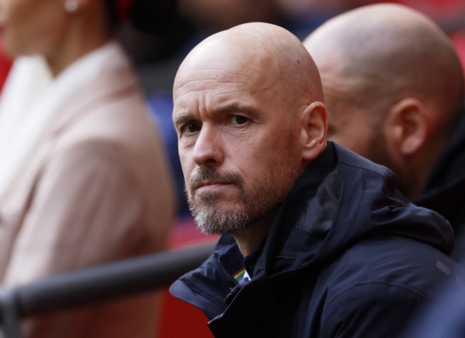 Huyền thoại M.U chỉ tr&iacute;ch HLV Ten Hag, bảo vệ De Gea - Ảnh 1