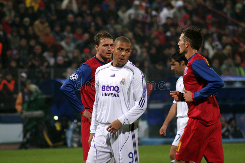 Top 5 huyền thoại chưa từng v&ocirc; địch Champions League trong sự nghiệp - Ảnh 3