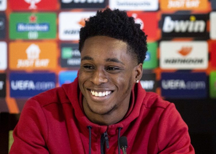 Man United ch&iacute;nh thức mở đ&agrave;m ph&aacute;n với sao trẻ H&agrave; Lan - Ảnh 2