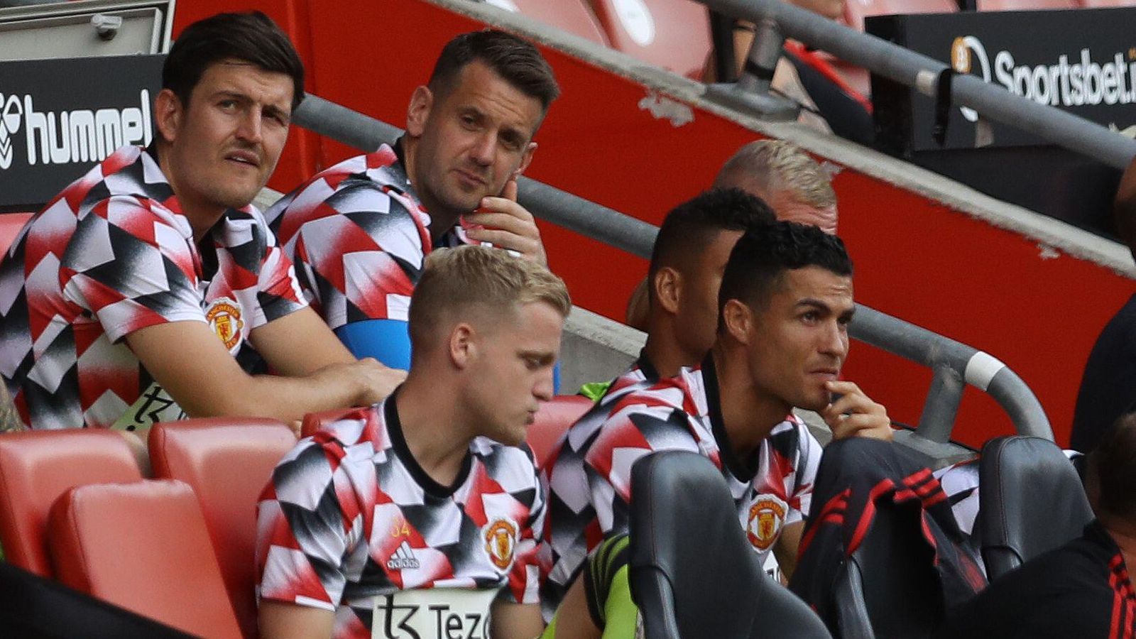 Ten Hag ám chỉ Ronaldo thiếu quyết tâm, động lực ở Man United - Ảnh 3