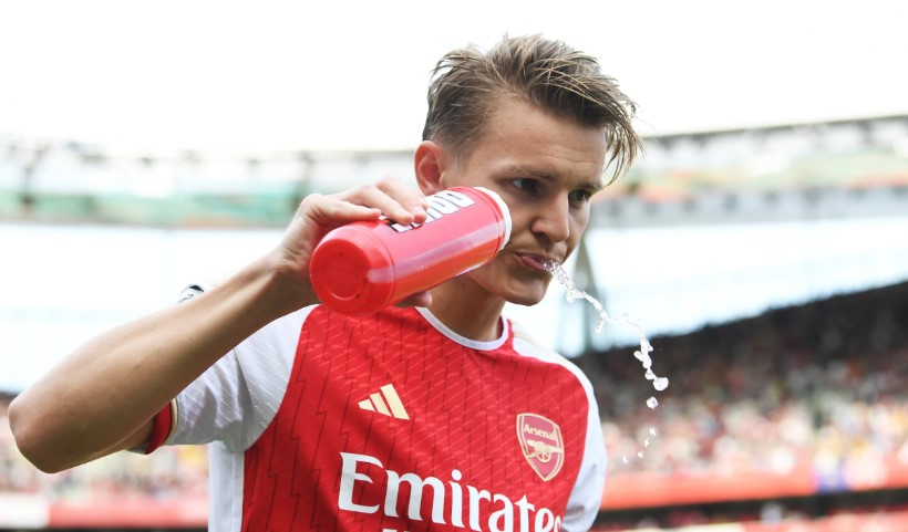 Phong độ bay cao, Odegaard được Arsenal thưởng lớn - Ảnh 1