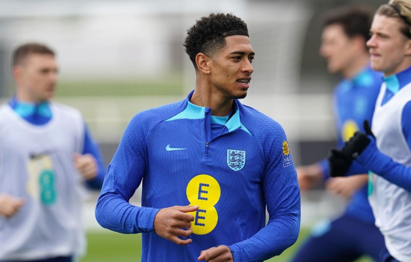 Bellingham c&oacute; động th&aacute;i lạ, việc tới Real đ&atilde; 'gạo nấu th&agrave;nh cơm' - Ảnh 1