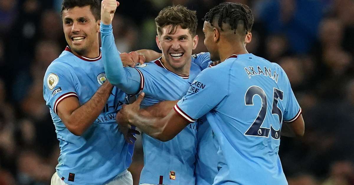 Đội h&igrave;nh hay nhất Champions League của UEFA g&acirc;y tranh c&atilde;i - Ảnh 4