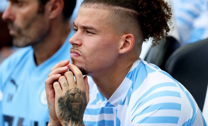 Bị ch&ecirc; ăn hại, sao Man City vẫn nằng nặc đ&ograve;i ở lại Etihad - Ảnh 1