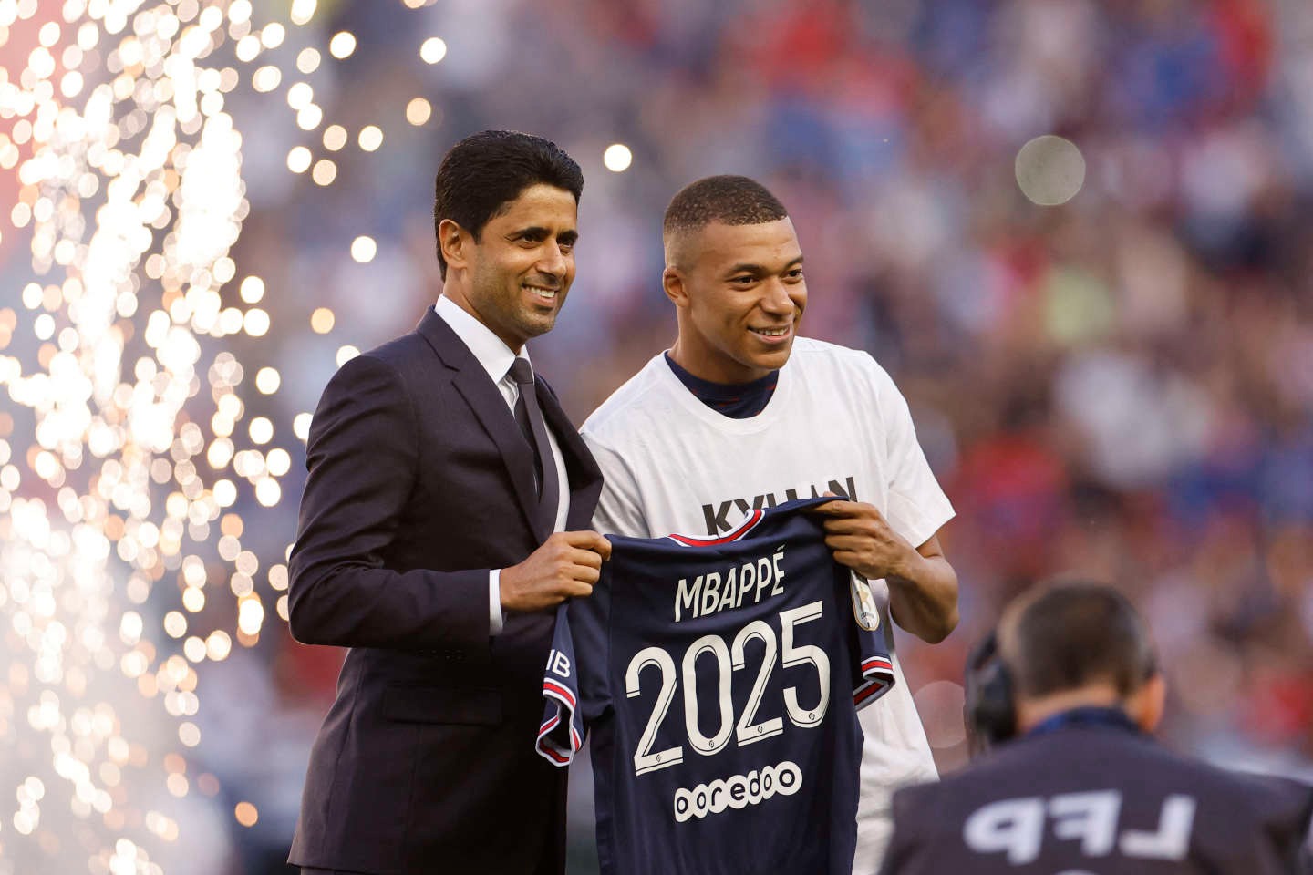 Mbappe chọc đi&ecirc;n PSG khi đ&ograve;i tiền thưởng trung th&agrave;nh cực khủng - Ảnh 2