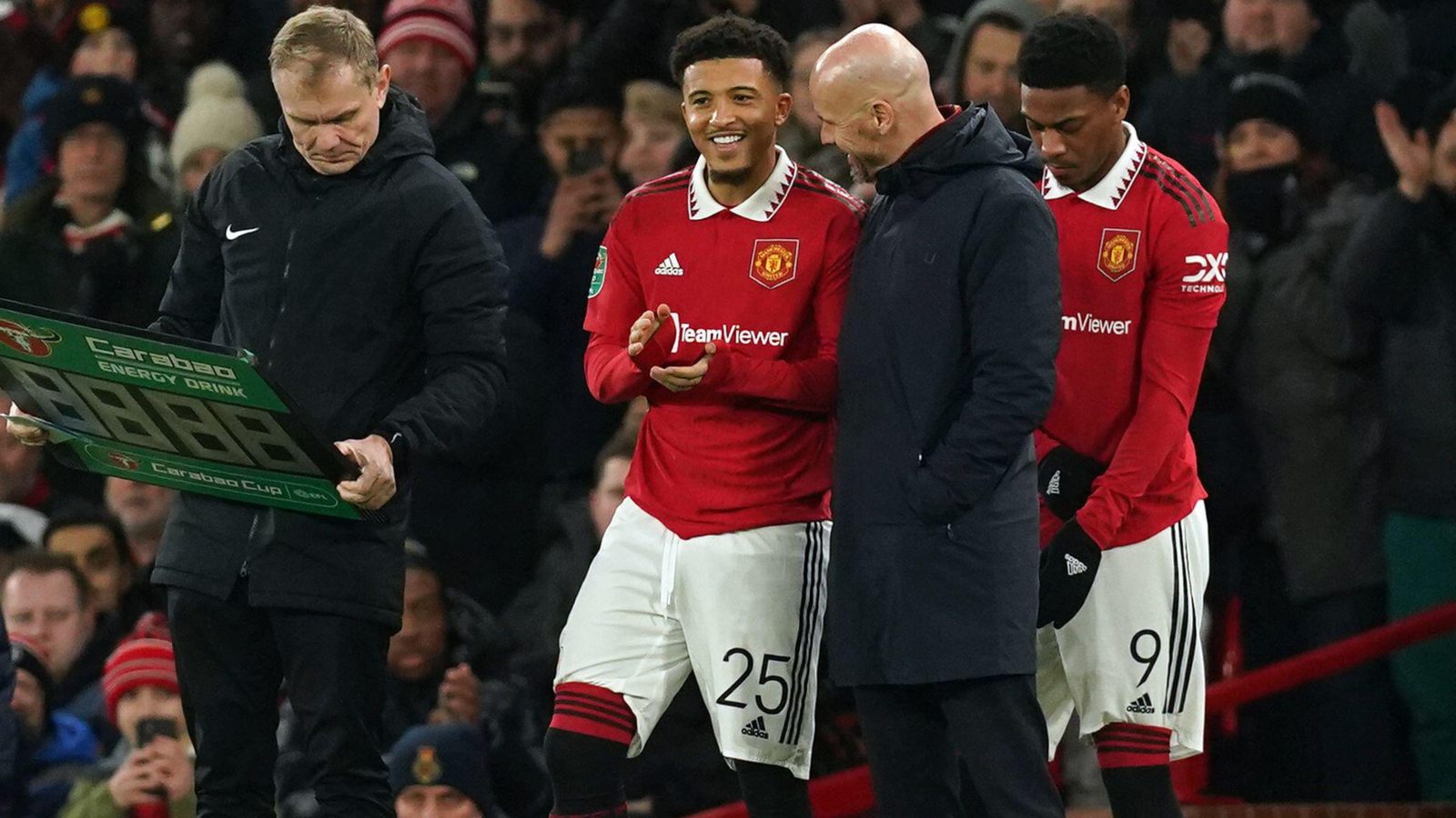 Erik ten Hag bất ngờ ủng hộ ng&ocirc;i sao bị BLĐ Man United 