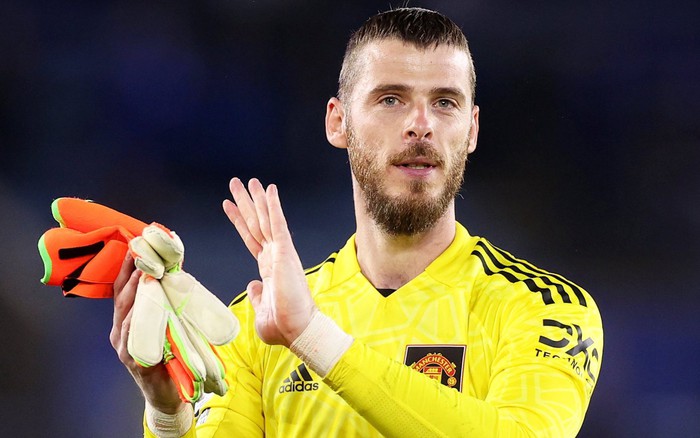 Đăng b&agrave;i chia tay De Gea, sao Man United bị CĐV ch&ecirc; giả tạo - Ảnh 1