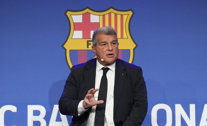 Nh&ograve;m ng&oacute; trụ cột Barca, PSG bị chủ tịch Joan Laporta mắng t&eacute; t&aacute;t - Ảnh 3